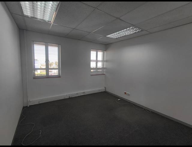 186M² OFFICE TO LET IN BRYANSTON